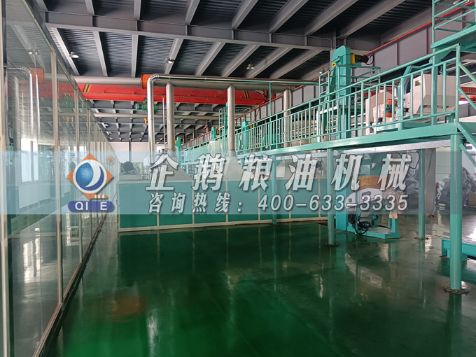 企鵝牌茶籽油雙螺桿榨油機(jī)，用心制造獲得客戶(hù)認(rèn)可(圖1)