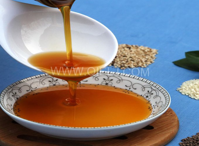 芝麻油提取加工，企鵝糧油機(jī)械生產(chǎn)色香味俱佳的油脂(圖1)